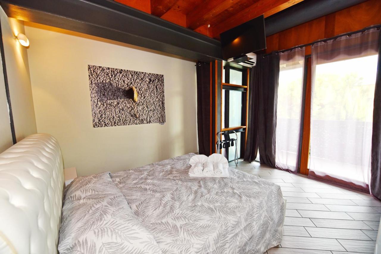 La Terrazza Sul Lago Peschiera del Garda Exterior foto