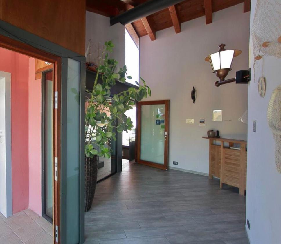 La Terrazza Sul Lago Peschiera del Garda Exterior foto